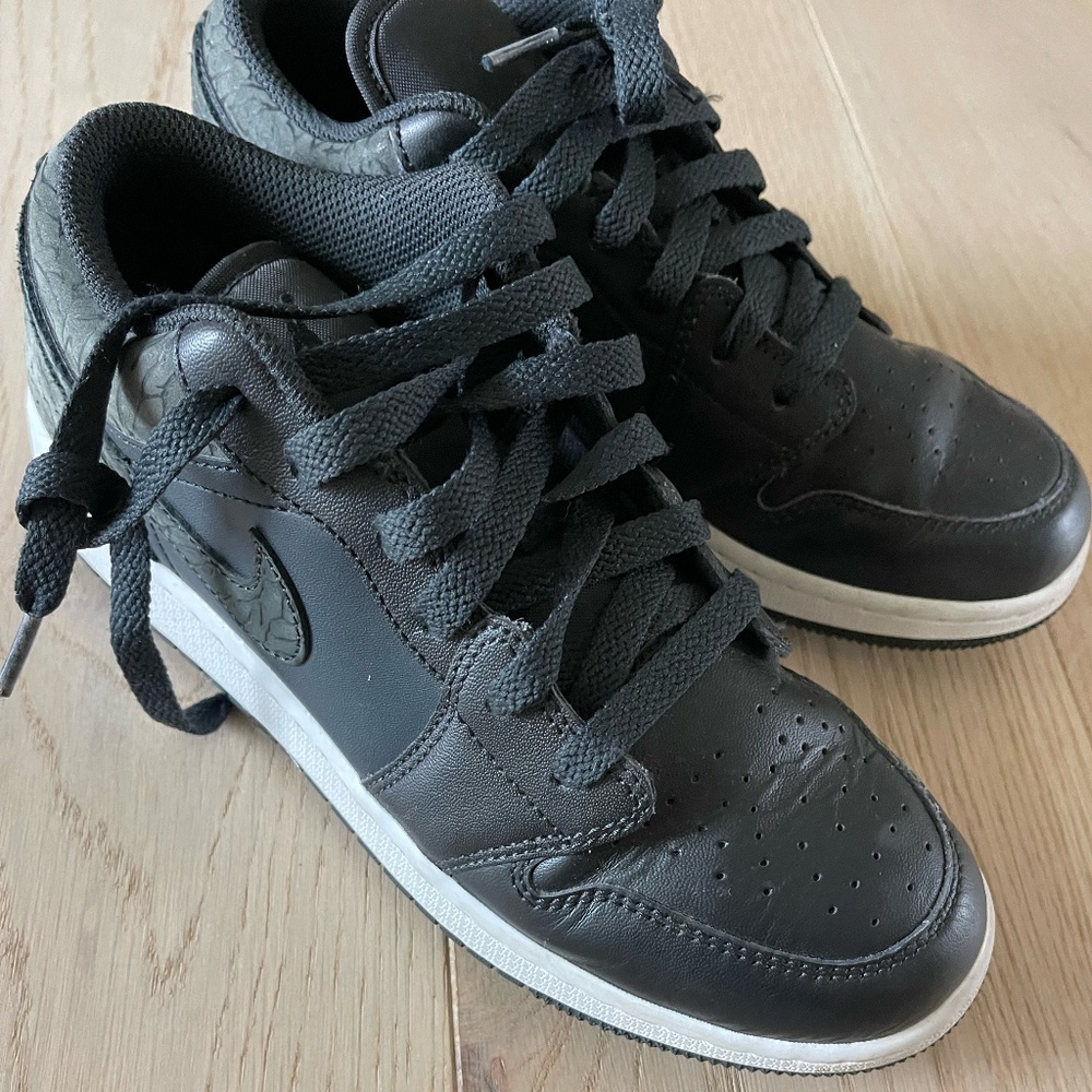 Kids Nike Air Jordan Black Camo / Size 6.5